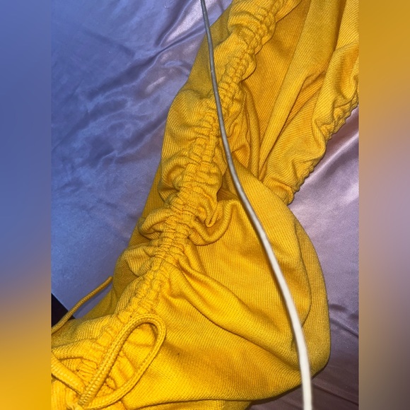 yellow dress - Picture 2 of 3